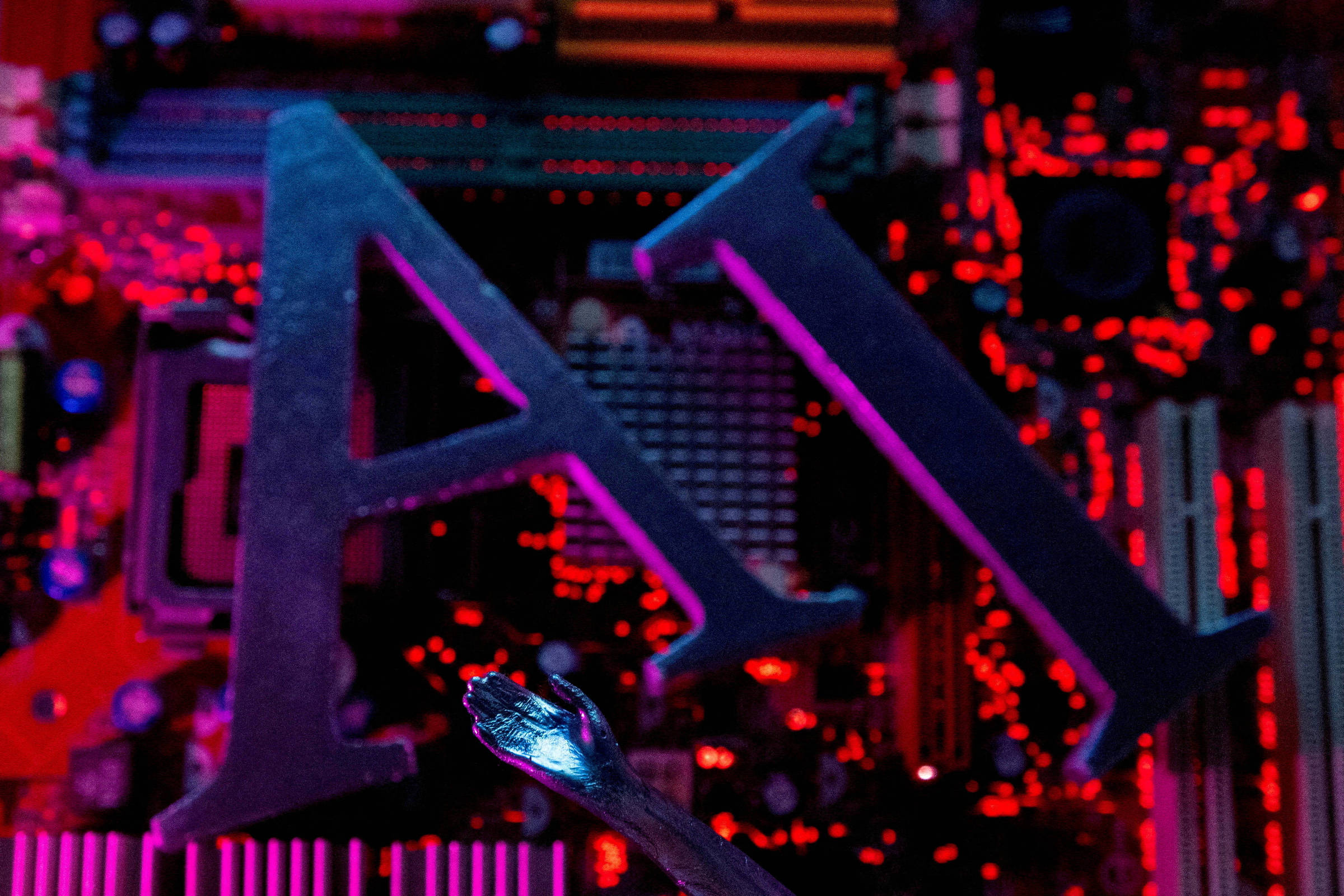 Mercado é inundado por US$ 200 bi em emissões ligadas à IA – 01/11/2025 – Mercado