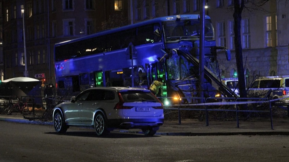 Ônibus atropela e mata três pessoas em Estocolmo