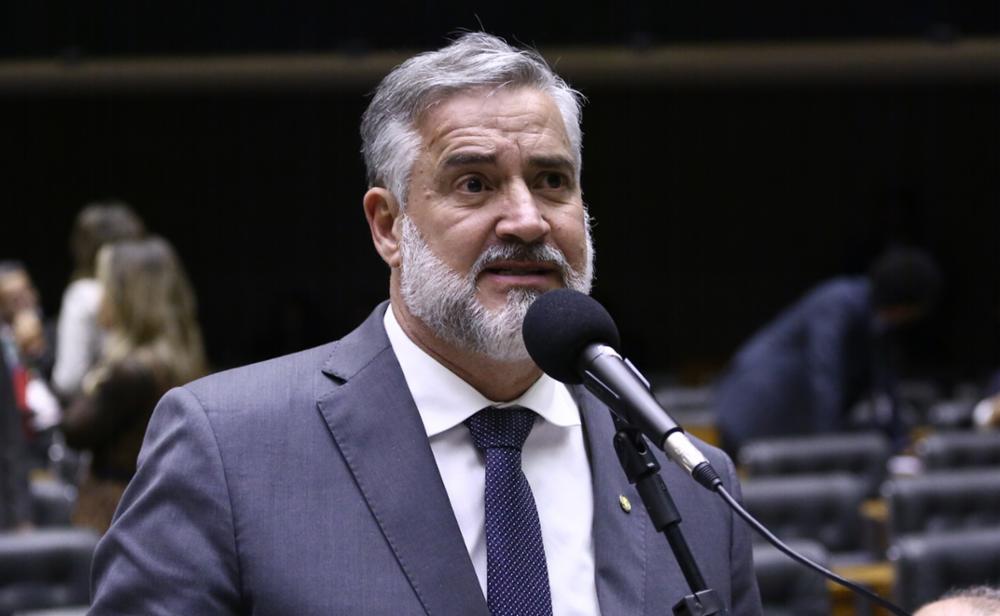 PT oficializa candidatura de Paulo Pimenta ao Senado e mira reconstrução da esquerda no RS