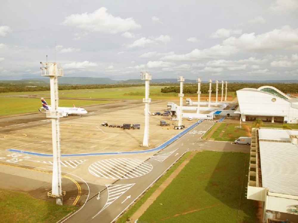 Passageiro morre e avião faz pouso não programado no aeroporto de Palmas