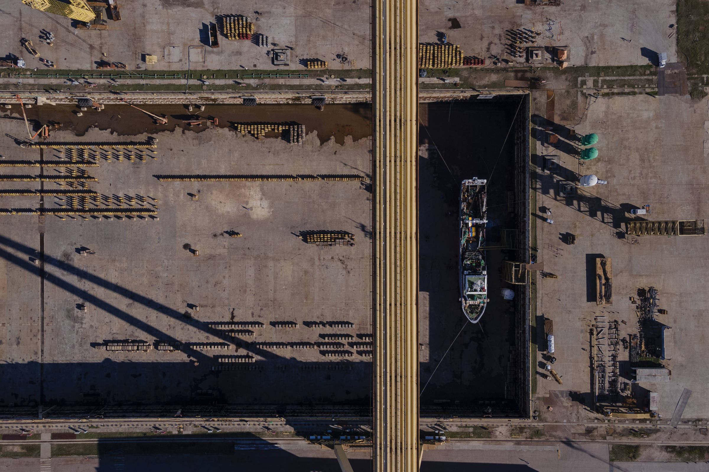 Petrobras abre licitação para quatro novos navios – 07/11/2025 – Mercado