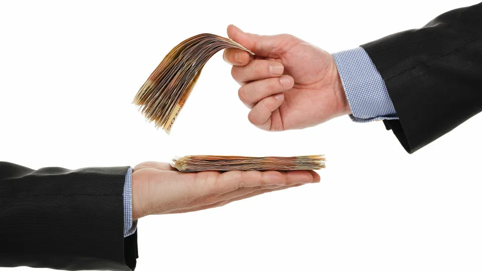 Primeira parcela do 13º deve ser paga até 28 de novembro; veja quem recebe e como é o cálculo