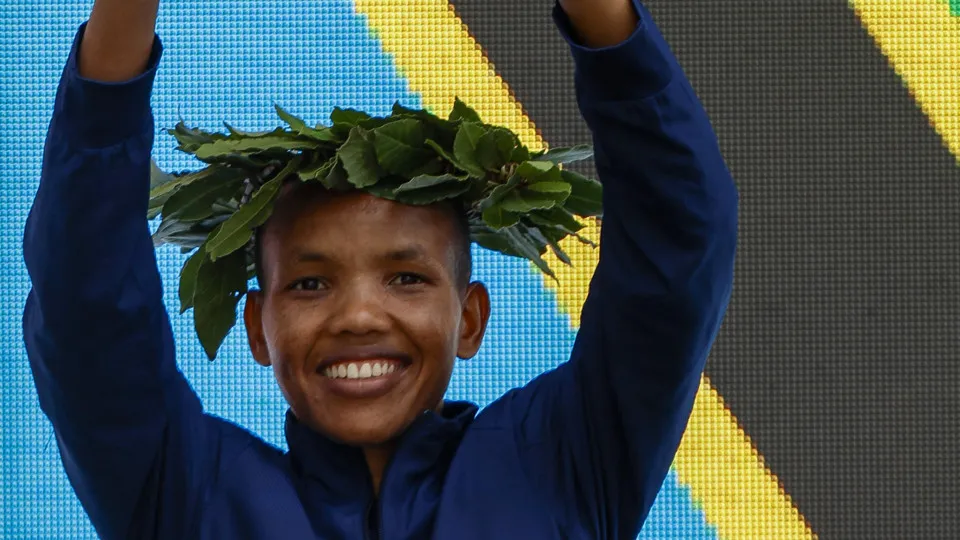 Atleta da Tanzânia vence São Silvestre e Nubia de Oliveira chega em 3º
