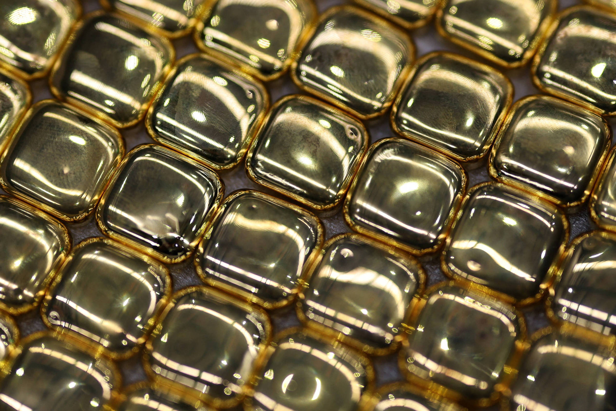 BIS: Ouro e ações dos EUA estão em território de bolha – 08/12/2025 – Mercado