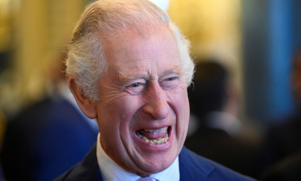 Charles III anuncia redução no tratamento contra o câncer em 2026: ‘Bênção pessoal’