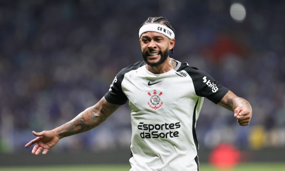 Com gol de Depay, Corinthians coloca pé na final da Copa do Brasil e quebra tabu no Mineirão
