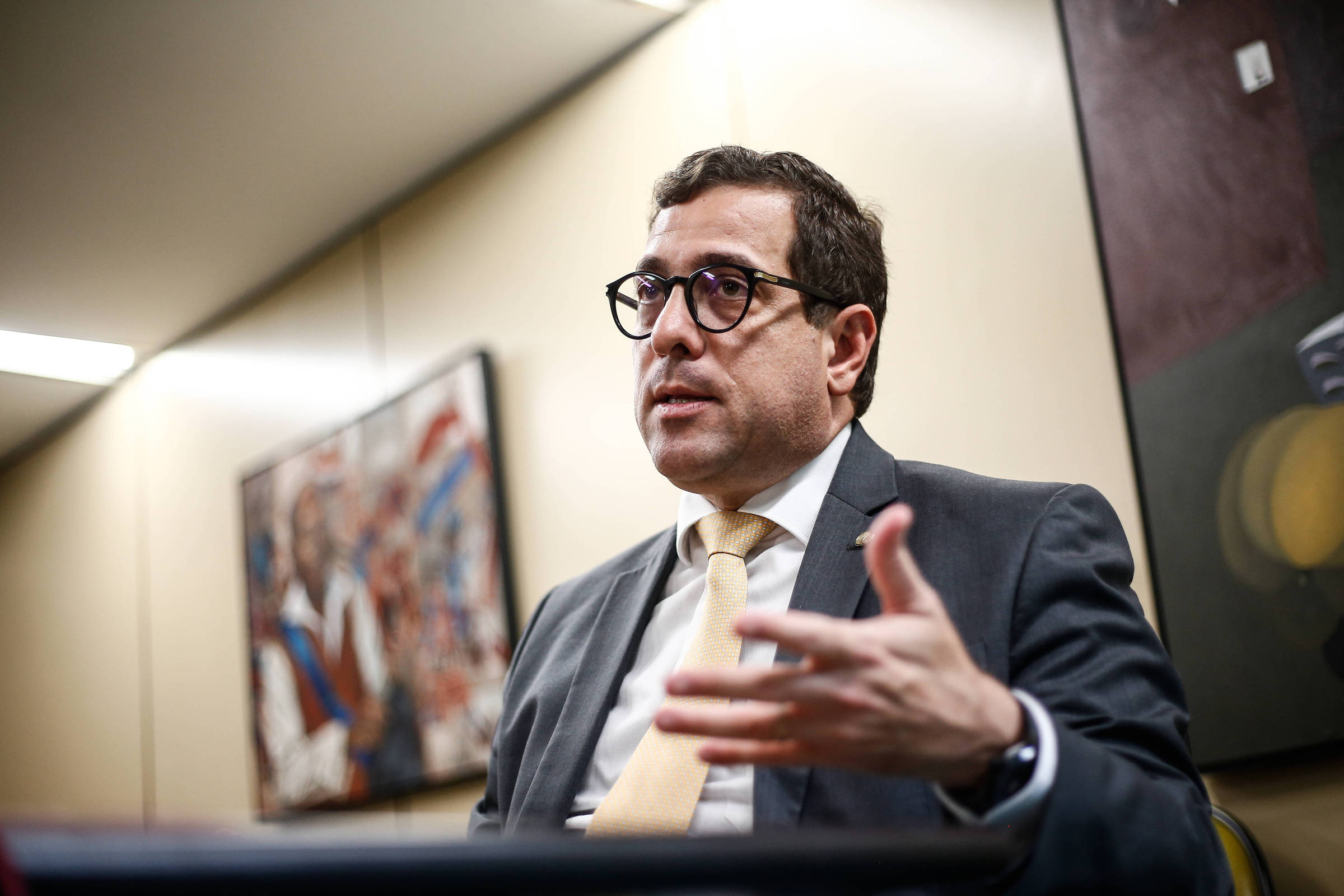 Comissão autoriza governo a mirar piso da meta em 2026 – 03/12/2025 – Mercado