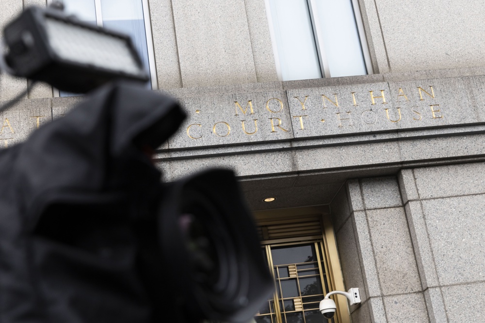 Crianças imigrantes enfrentam sozinhas os tribunais de imigração nos EUA