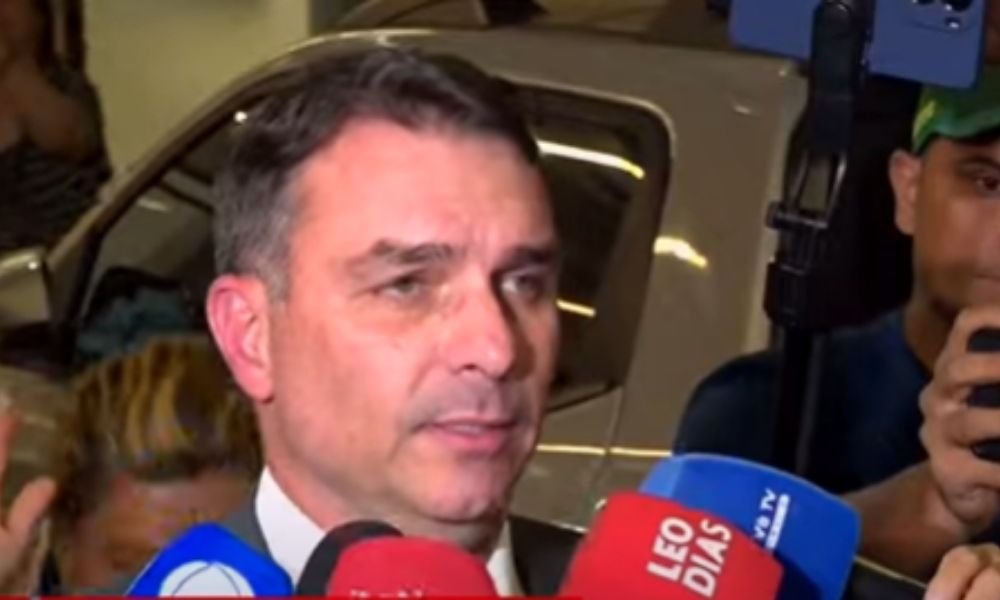 Deputados da direita comentam anúncio de Flávio Bolsonaro como candidato para 2026