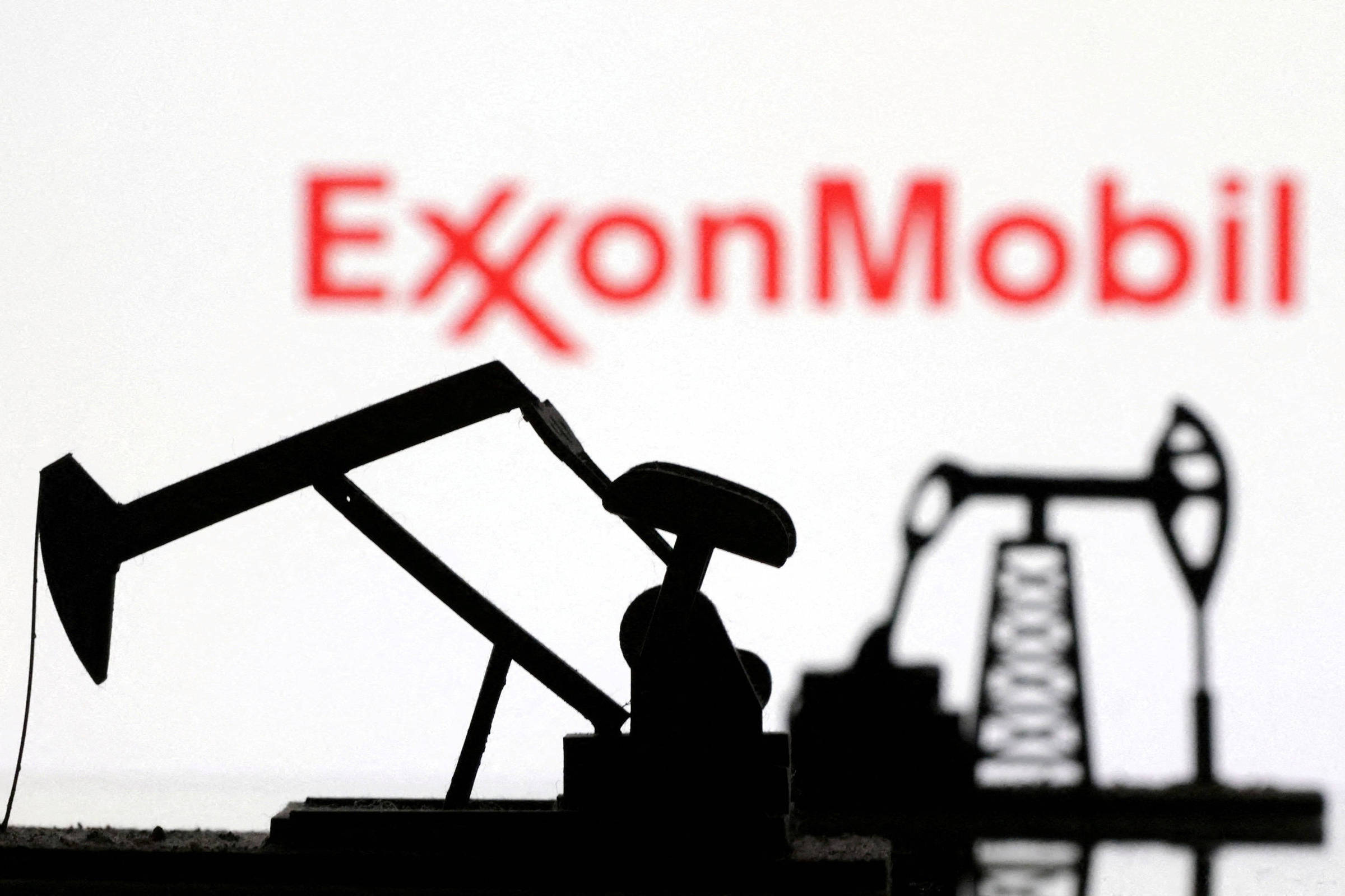 ExxonMobil corta gastos com projetos de energia limpa – 10/12/2025 – Mercado