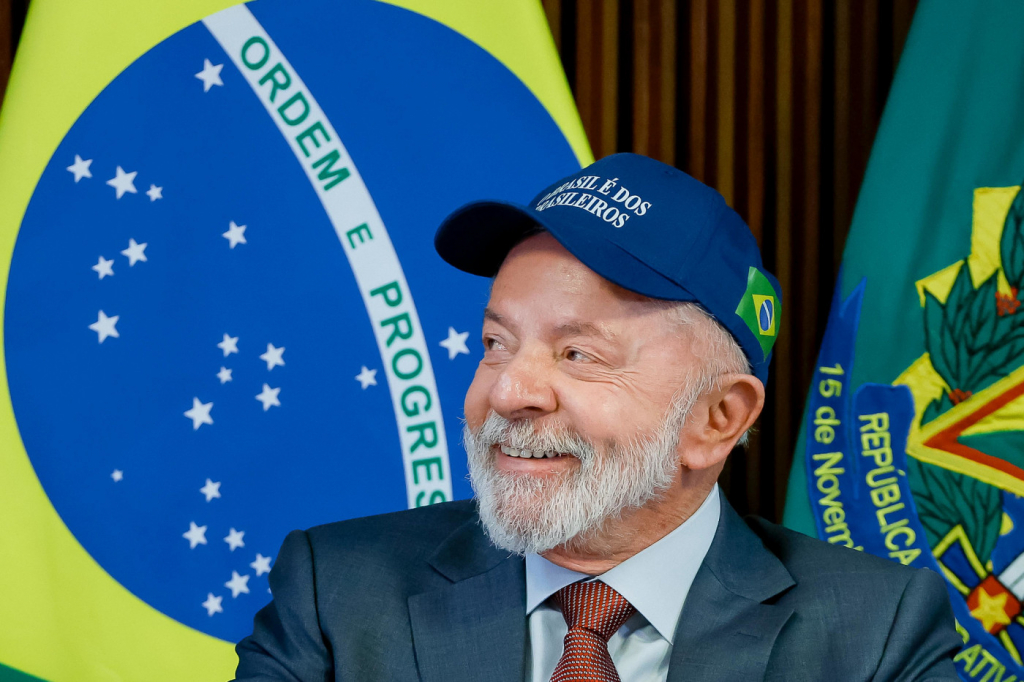 Lula fecha questão a apoio ao fim da escala 6×1 e Leo Prates protocola novo parecer a favor da escala 5×2