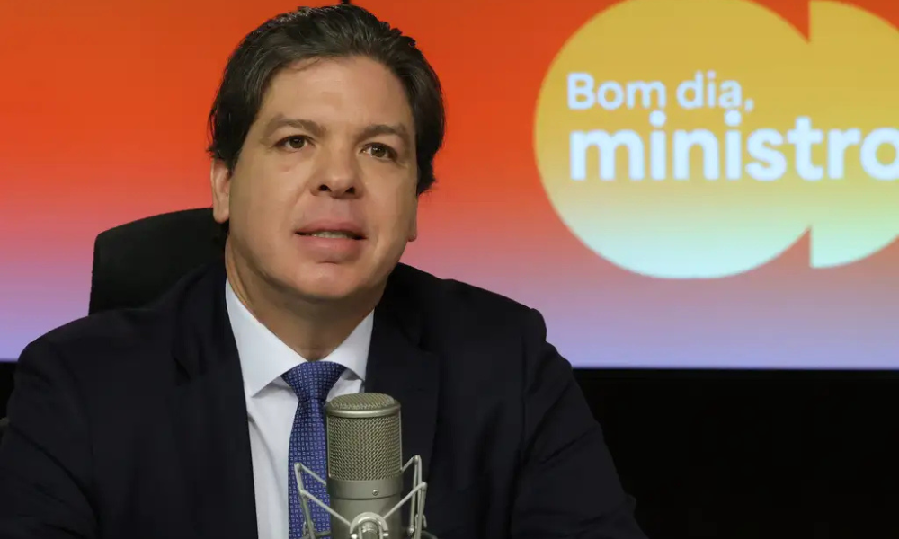 Ministro das Comunicações afirma que regulamentação de big techs ‘é prioridade’ do governo