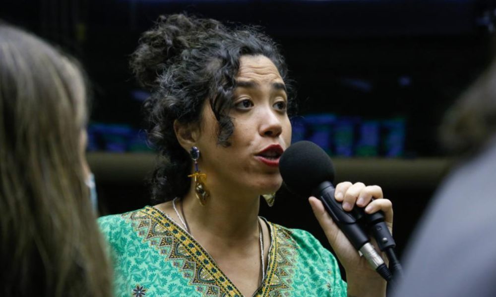 Motta volta atrás e mantém escolta de segurança para deputada do PSOL