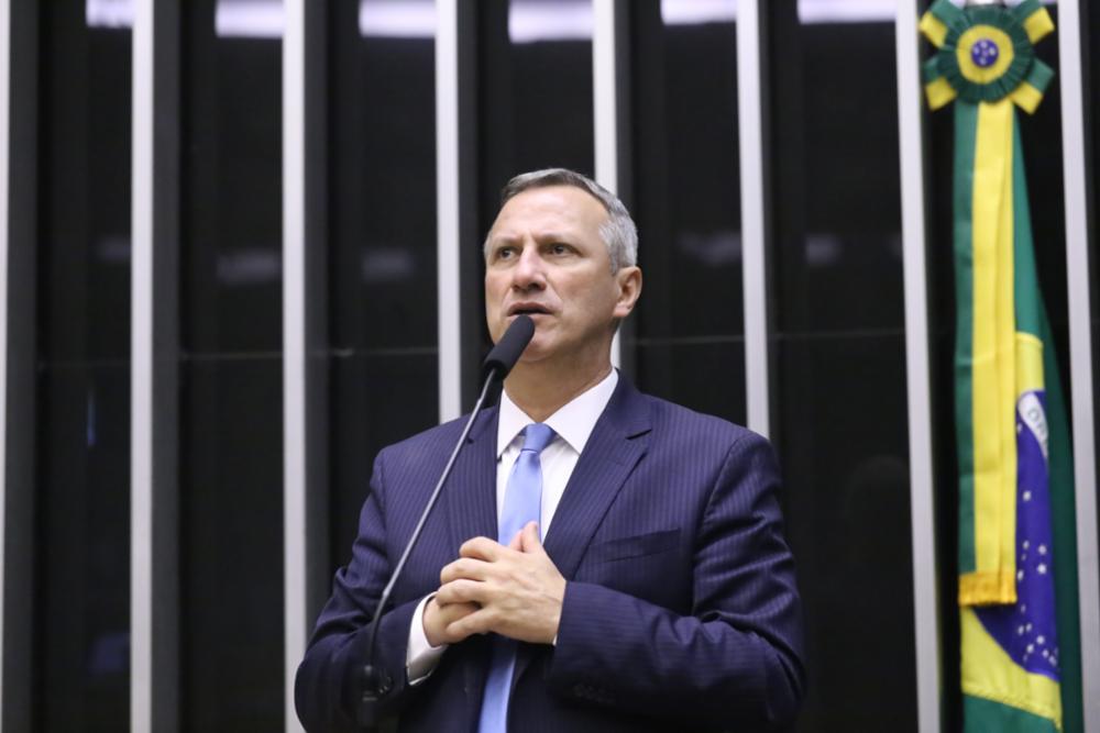 Oposição reage à decisão monocrática de Gilmar Mendes: ‘Ministro não pode anular a Constituição sozinho’