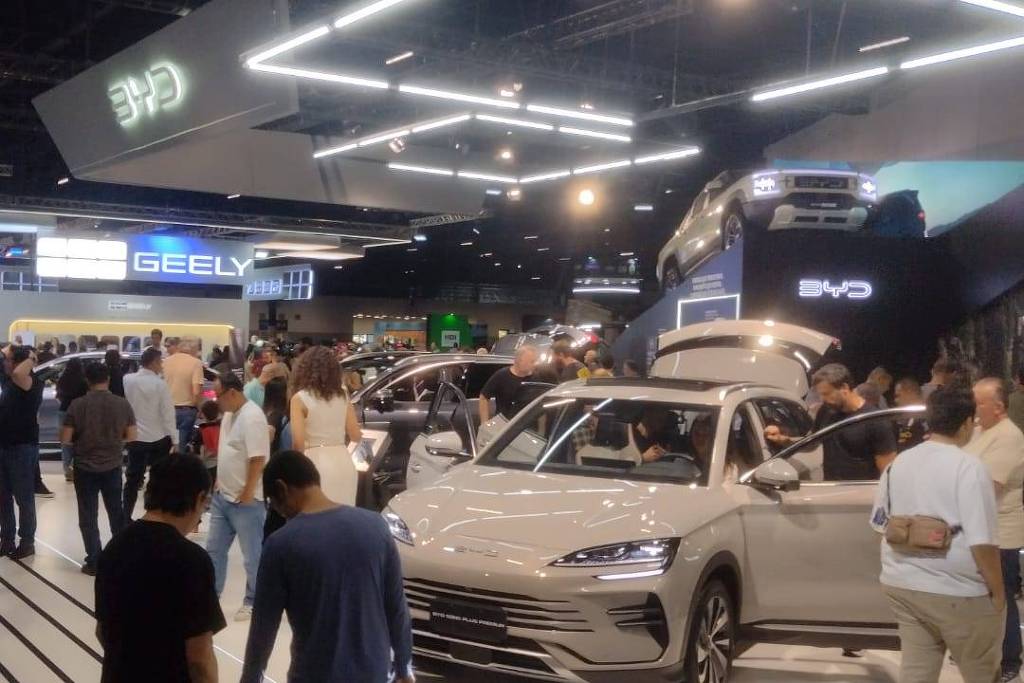 Queda nas vendas no segundo semestre assusta montadoras – 01/12/2025 – Eduardo Sodré