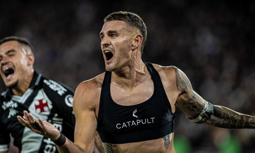 Vasco vira no fim, derrota o Fluminense e sai na frente na busca pela vaga na final da Copa do Brasil