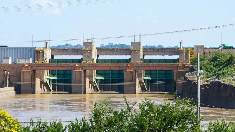 Volume de água que chegará às hidrelétricas em janeiro ficará abaixo da média, diz ONS