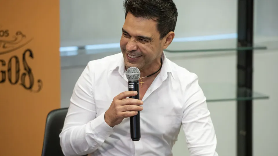 Zezé Di Camargo ganhou mais de um milhão de seguidores após treta com SBT