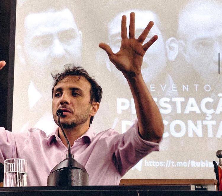 ‘Vou derrotar Flávio Bolsonaro e Lula’, diz fundador do MBL