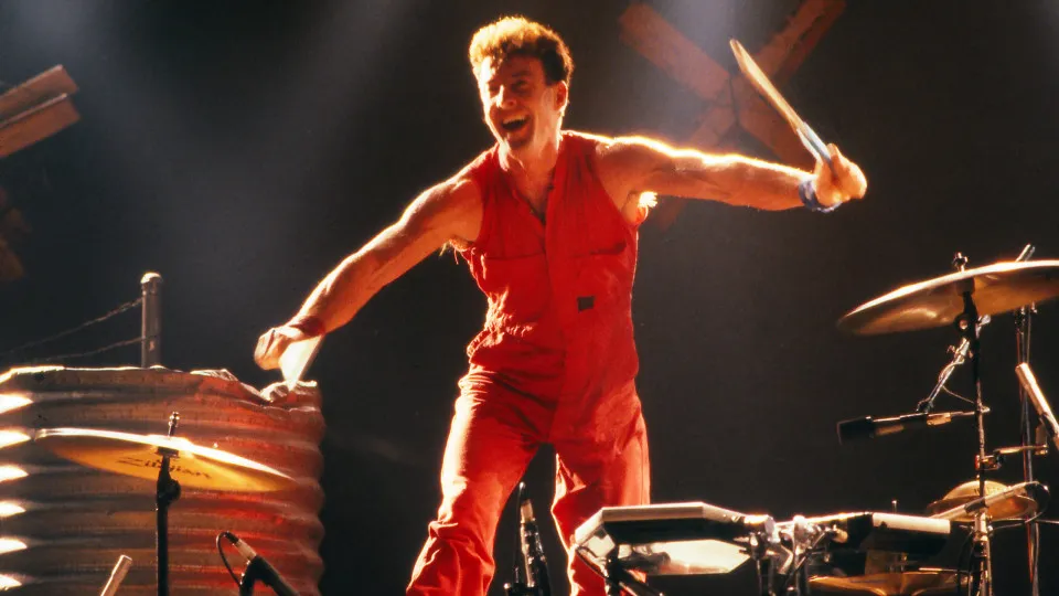 Morre Rob Hirst, fundador do Midnight Oil, aos 70 anos