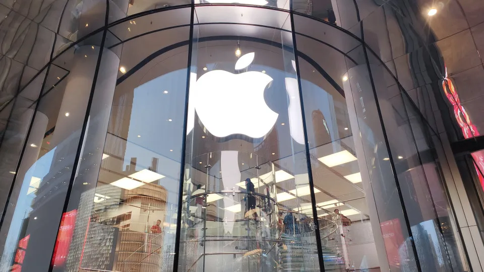 Novo rumor volta a apontar lançamento do iPhone 18 só para 2027